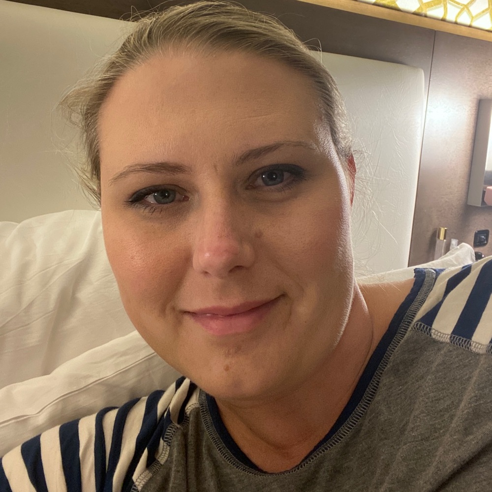 Meet your Posher, Angela